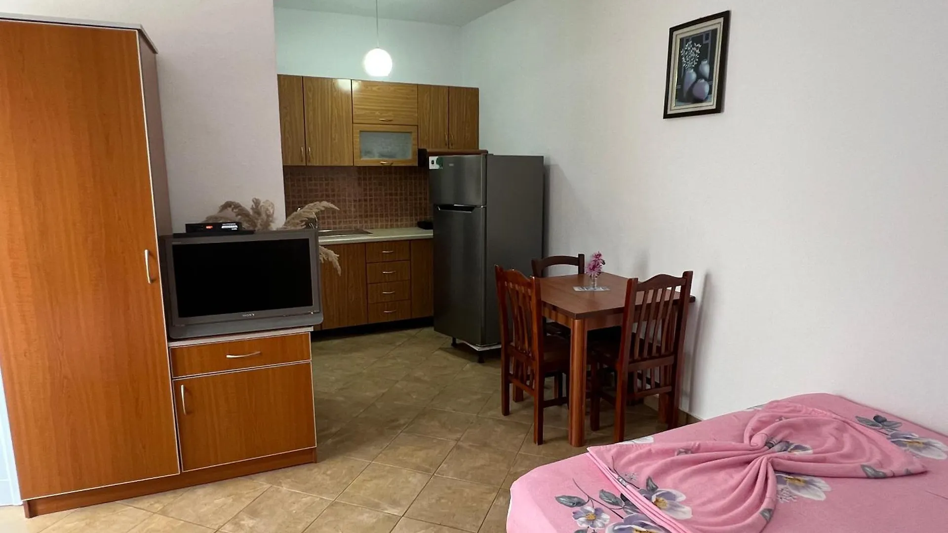 Prázdninový dům Armando Home-Free Parking Included Vlorë